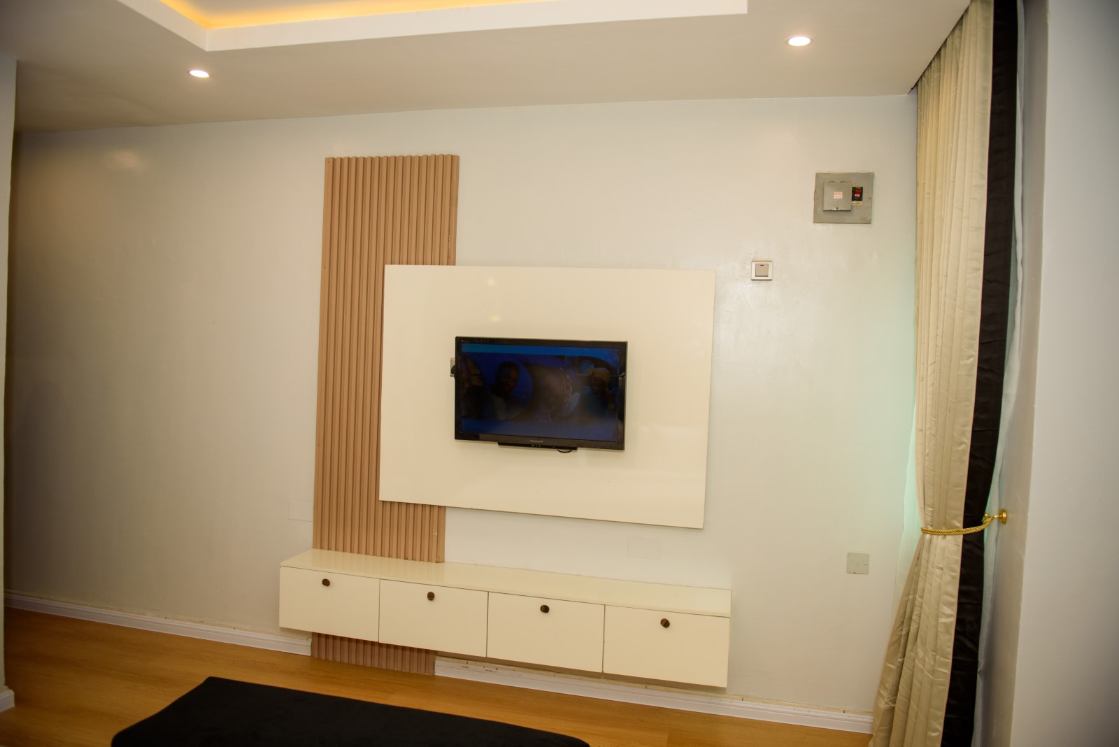 Room Image 3